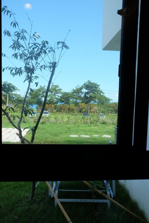 Moonlit Seaview Homestay Donghe Exterior photo